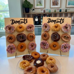 donut display